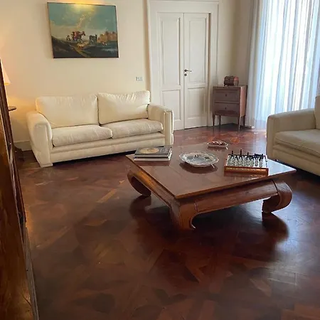Apartament Royal In San Domenico Maggiore