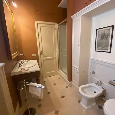 Apartament Royal In San Domenico Maggiore *