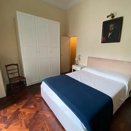Royal In San Domenico Maggiore Napels